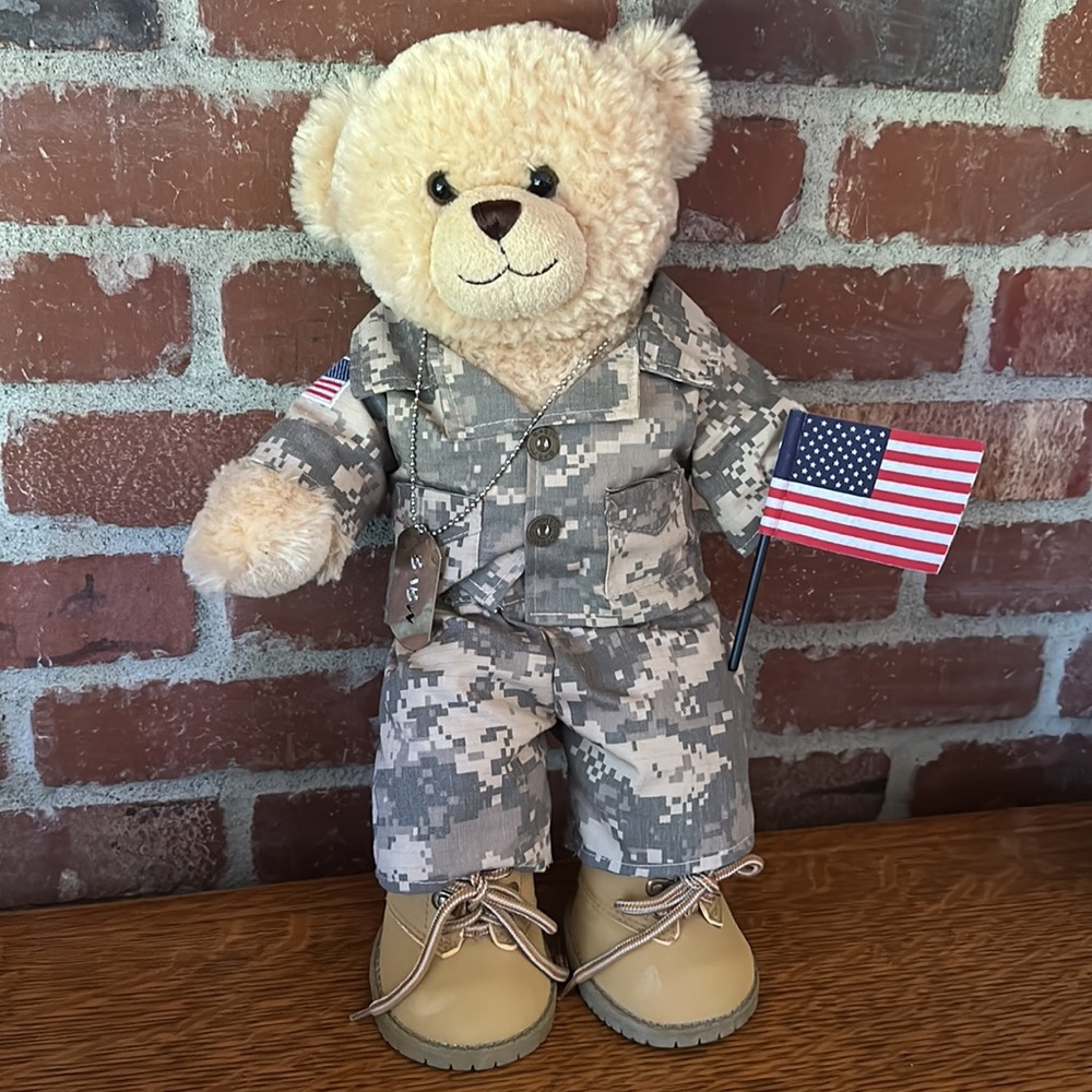 Build-A-Bear with Army Camo Outfit, Boots, Dog Tags, Flag Never Played With NWOT